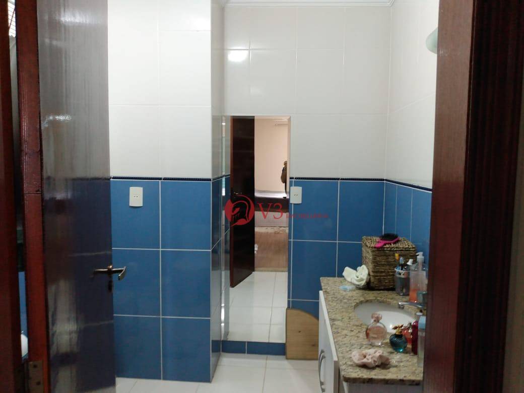 Sobrado à venda com 4 quartos, 200m² - Foto 12