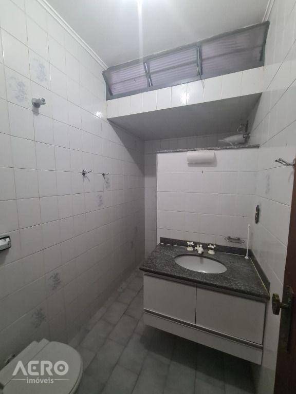 Casa à venda com 3 quartos, 182m² - Foto 26