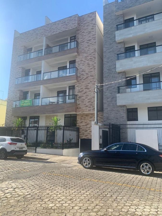 Apartamento à venda com 2 quartos, 70m² - Foto 1