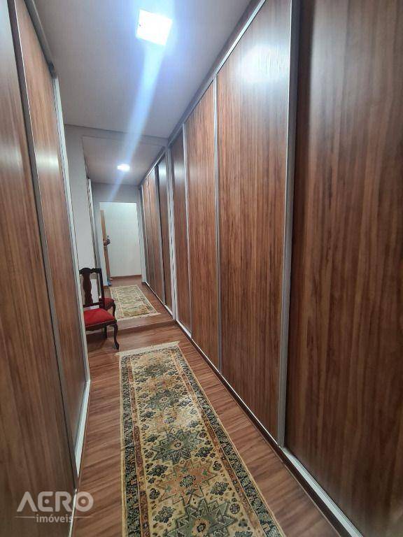 Casa de Condomínio à venda com 3 quartos, 226m² - Foto 2