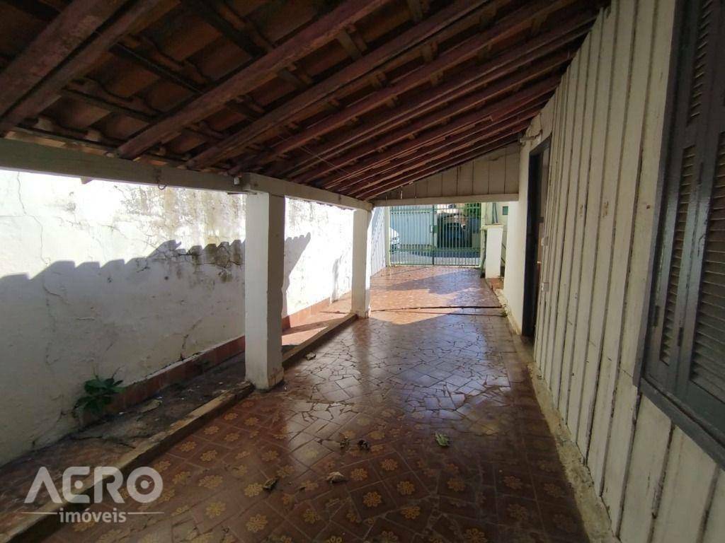 Casa para alugar com 2 quartos, 110m² - Foto 16