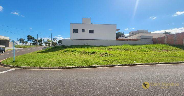 Loteamento e Condomínio, 350 m² - Foto 1