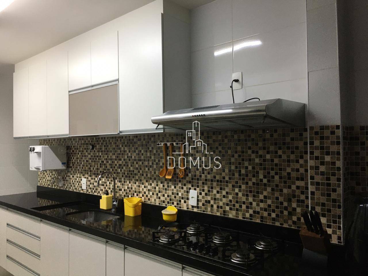 Apartamento à venda com 2 quartos, 77m² - Foto 9