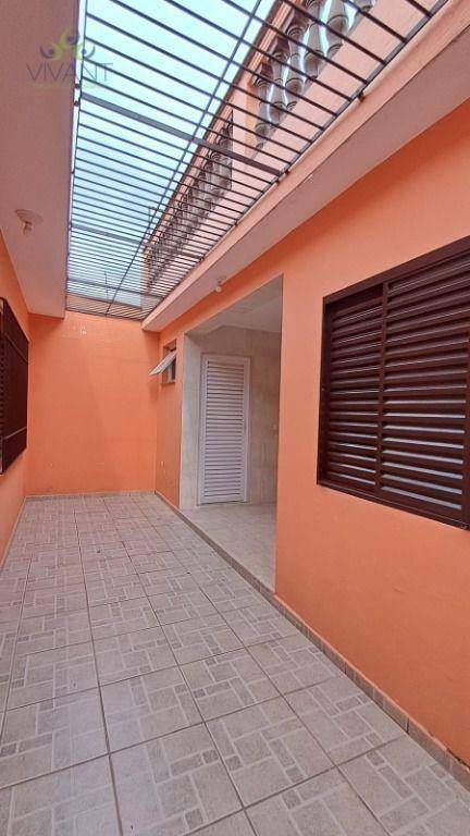 Casa para alugar com 4 quartos, 280m² - Foto 26