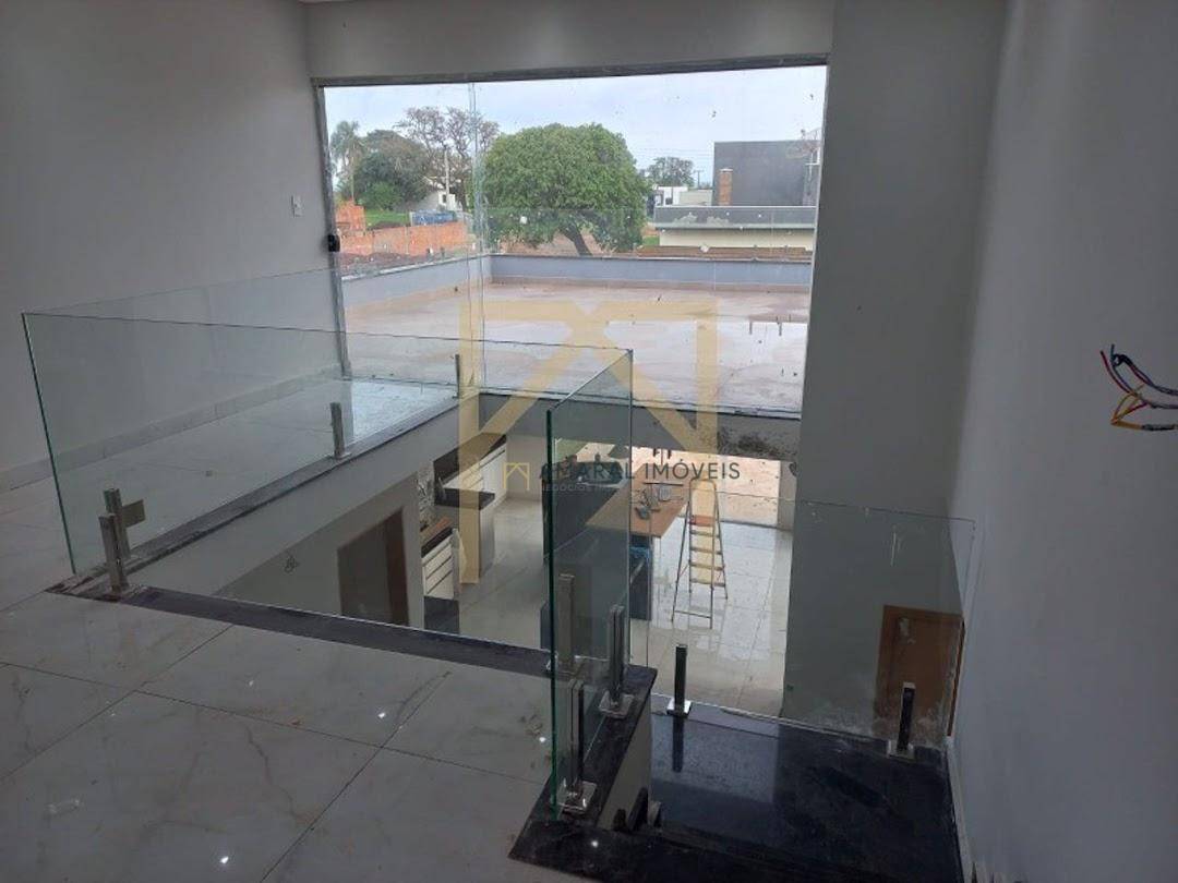 Casa à venda com 4 quartos, 195m² - Foto 8