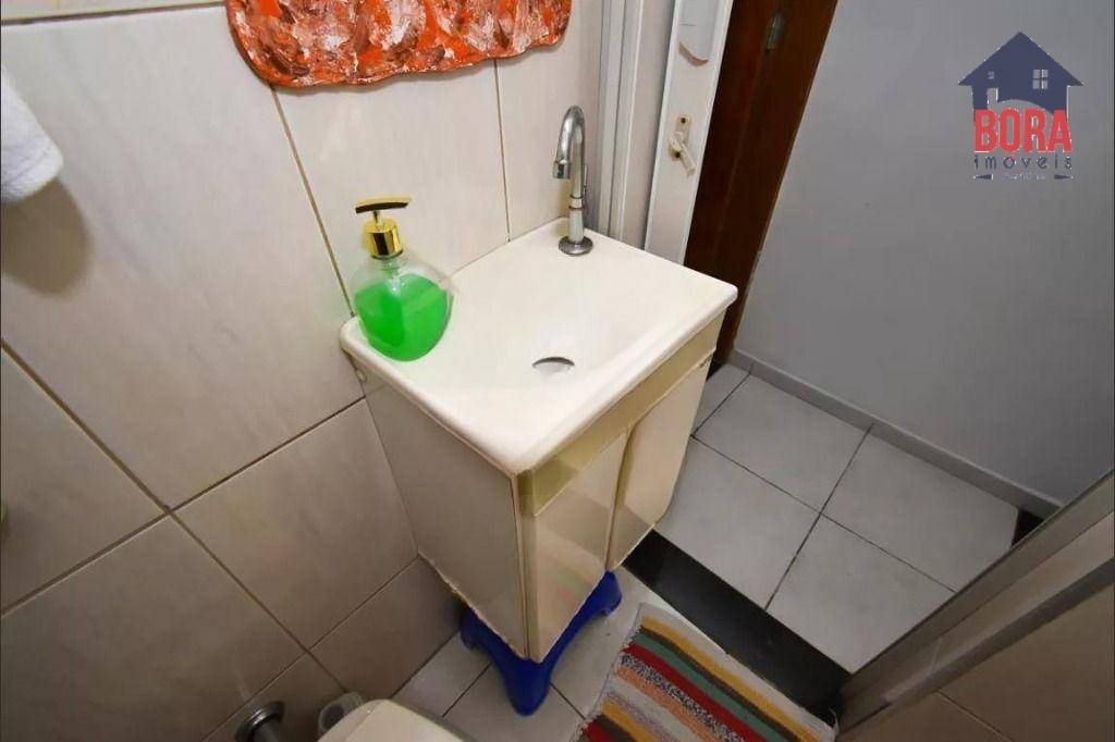 Sobrado à venda com 3 quartos, 200m² - Foto 44