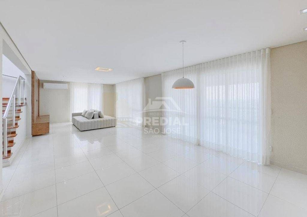 Cobertura, 3 quartos, 355 m² - Foto 2