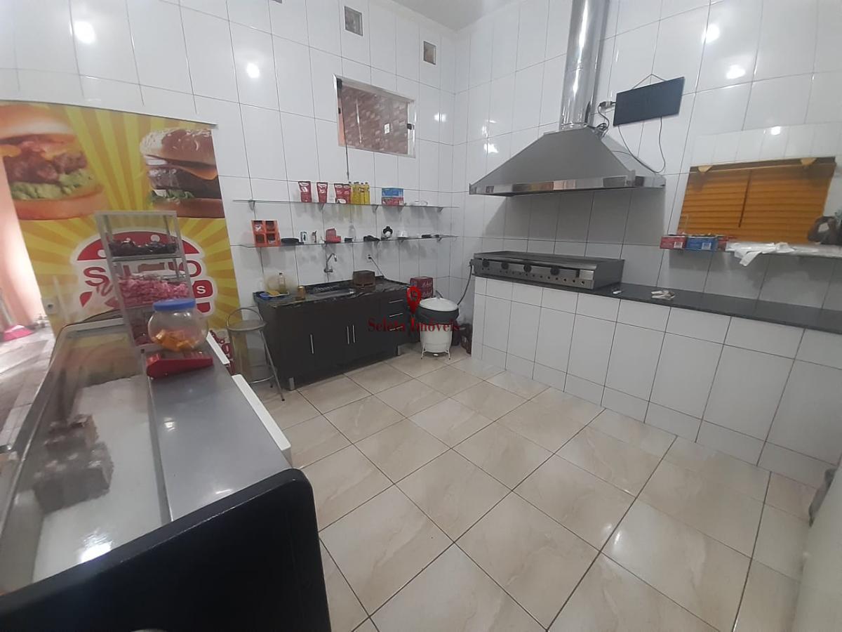 Casa à venda com 3 quartos, 180m² - Foto 4