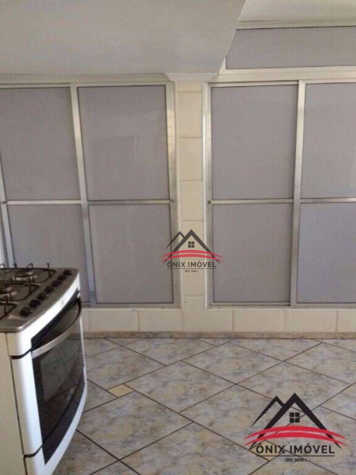 Casa à venda com 3 quartos, 200m² - Foto 9