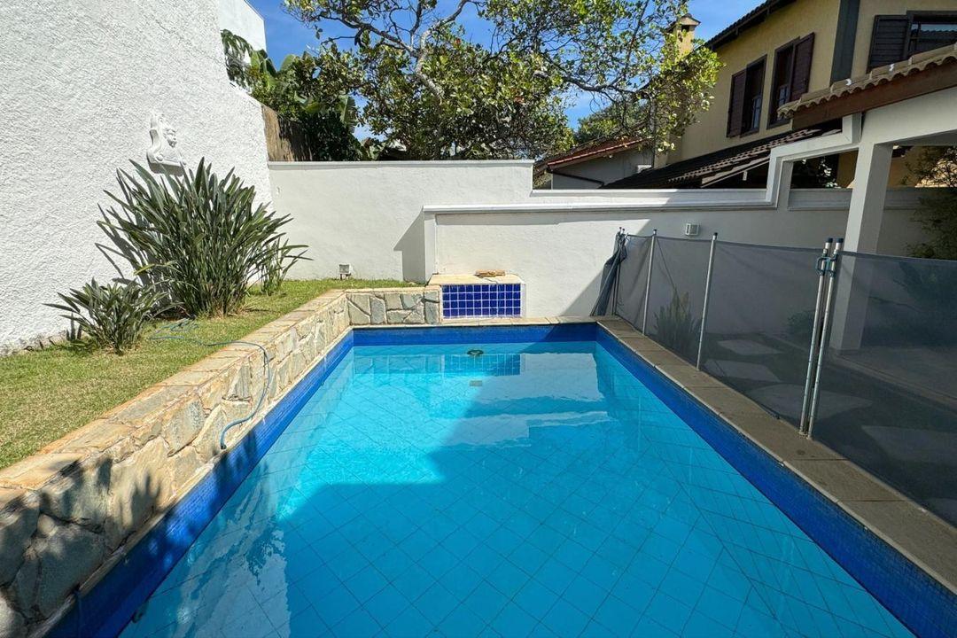 Casa de Condomínio à venda com 3 quartos, 360m² - Foto 32