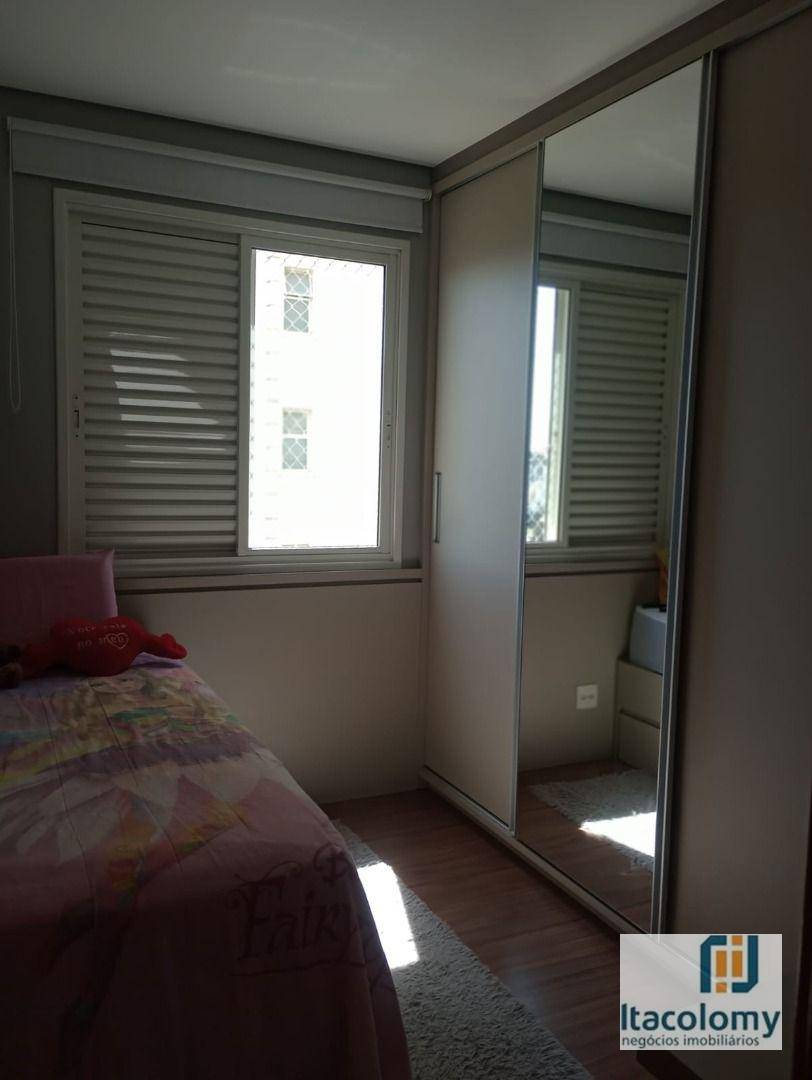 Apartamento à venda com 2 quartos, 100m² - Foto 4