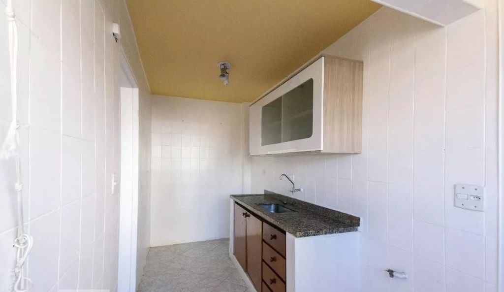 Apartamento à venda com 2 quartos, 70m² - Foto 11