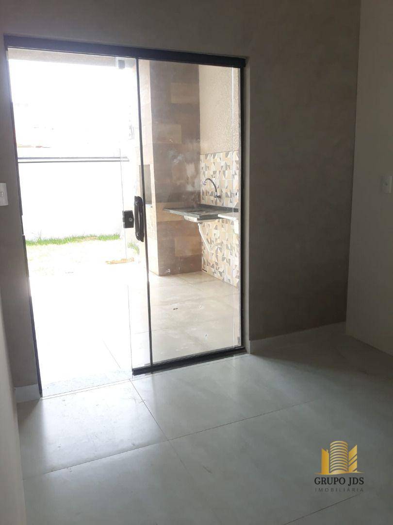 Casa à venda com 2 quartos, 60m² - Foto 13