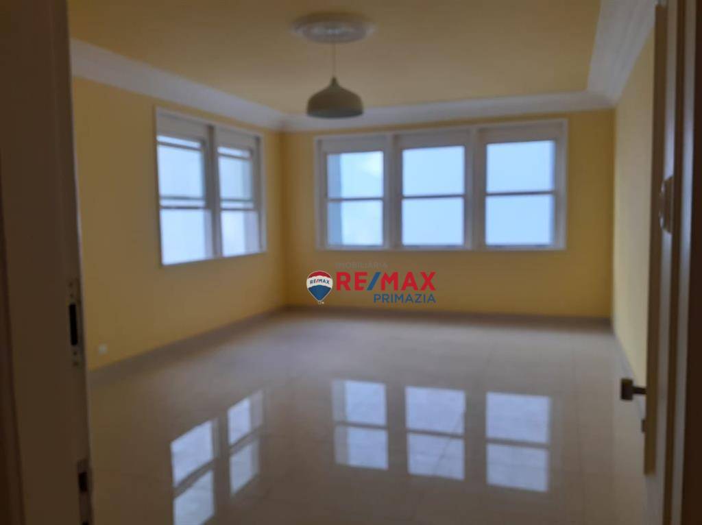 Apartamento à venda com 3 quartos, 194m² - Foto 1