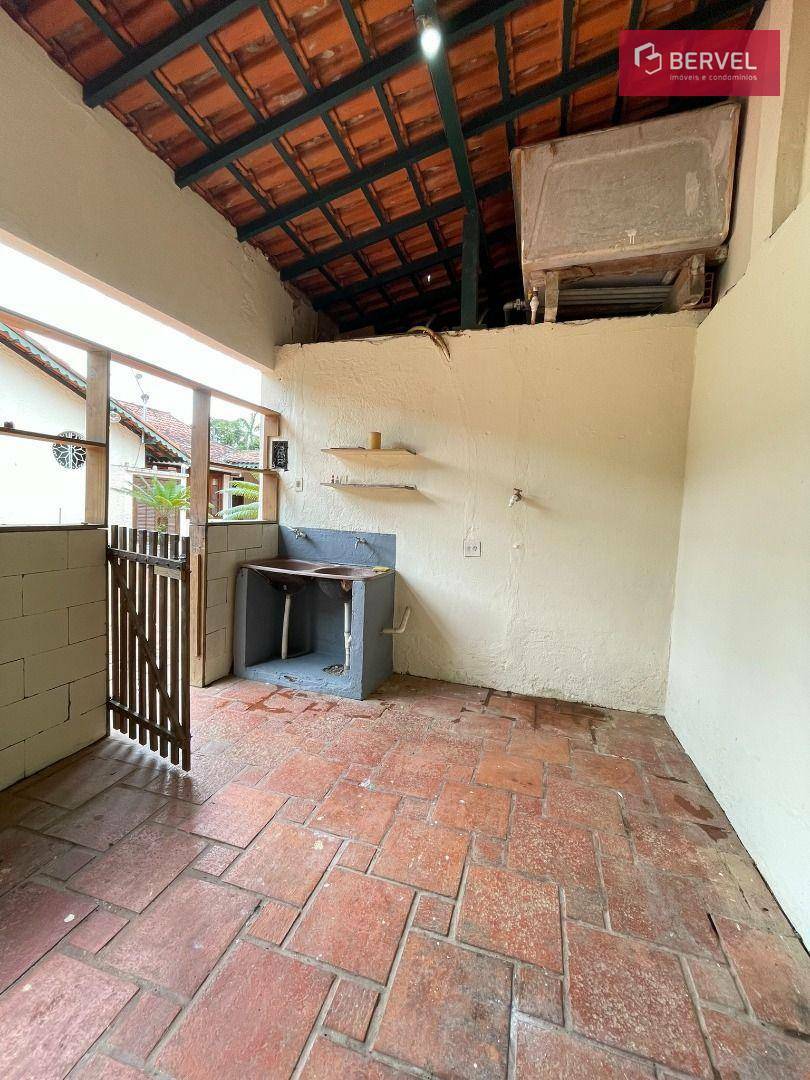 Casa para alugar com 6 quartos, 155m² - Foto 30