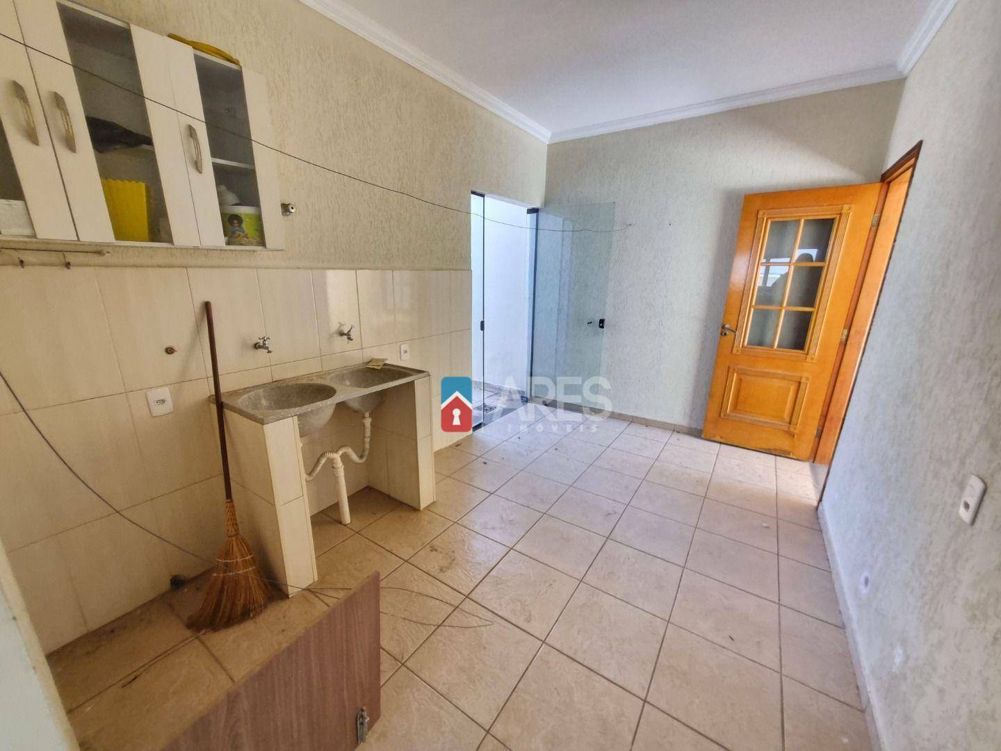 Casa à venda com 3 quartos, 132m² - Foto 11