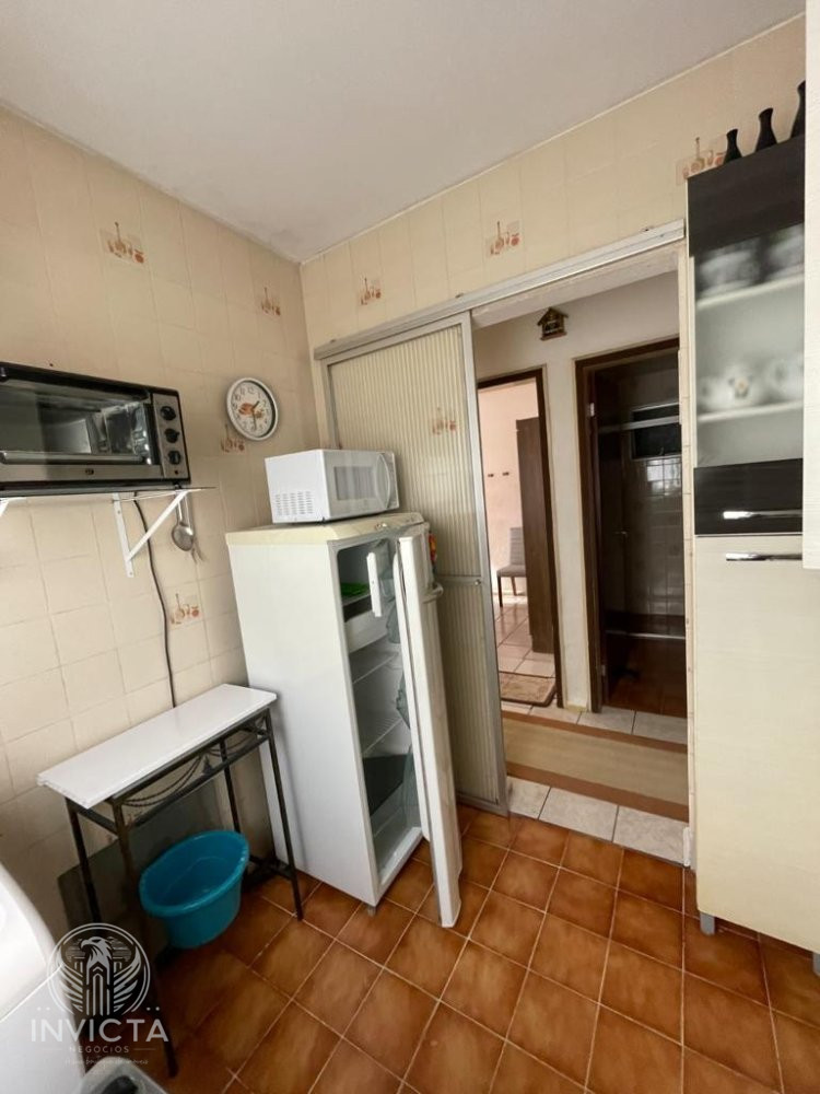 Apartamento à venda com 2 quartos, 75m² - Foto 10