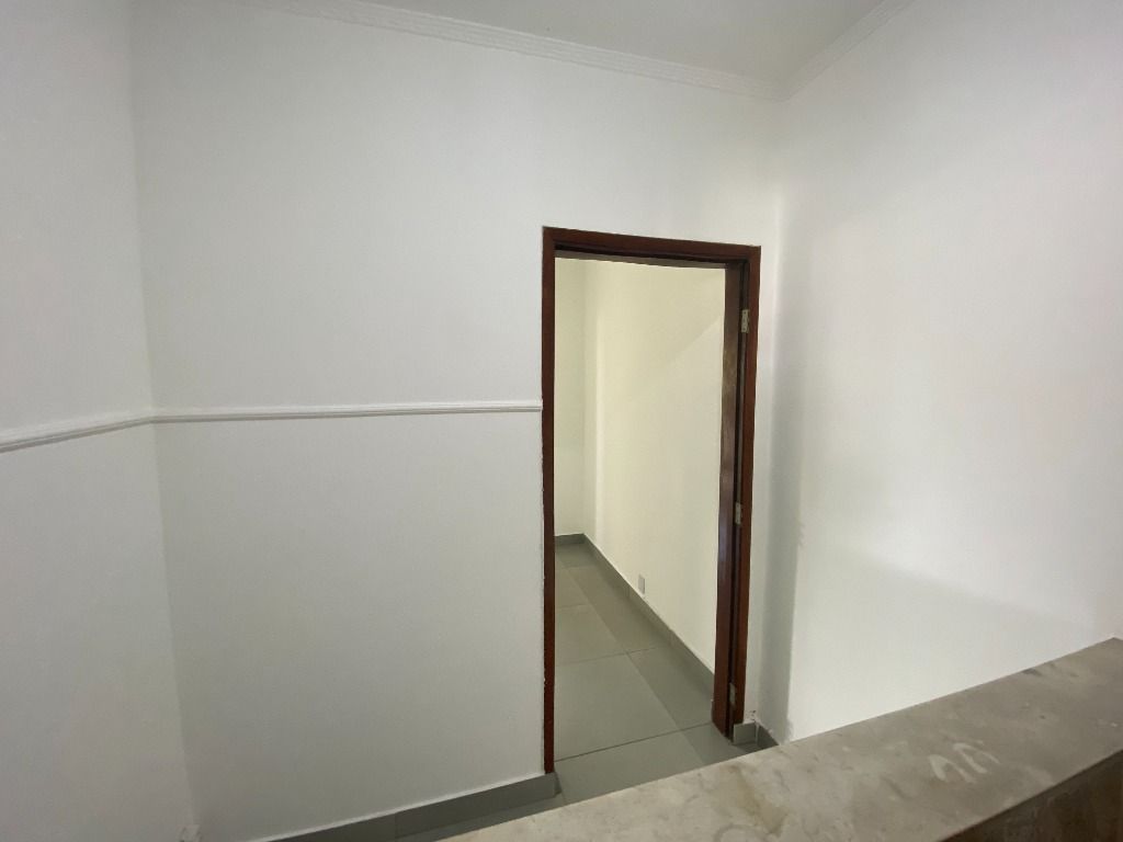 Casa para alugar com 3 quartos, 90m² - Foto 8