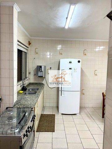 Apartamento à venda com 3 quartos, 230m² - Foto 2