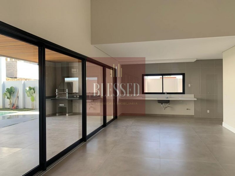 Casa à venda com 4 quartos, 300m² - Foto 13