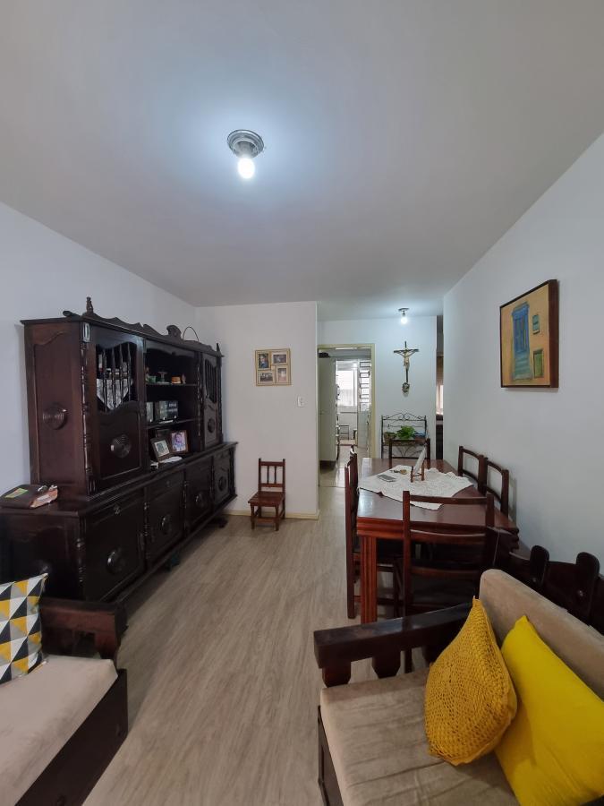 Apartamento à venda com 2 quartos, 75m² - Foto 3