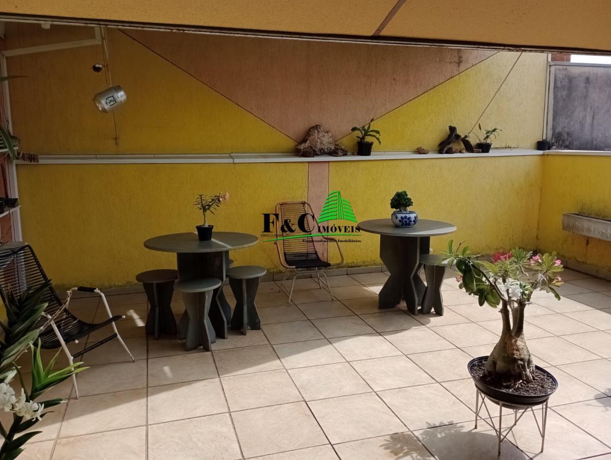 Casa à venda com 3 quartos, 250m² - Foto 10