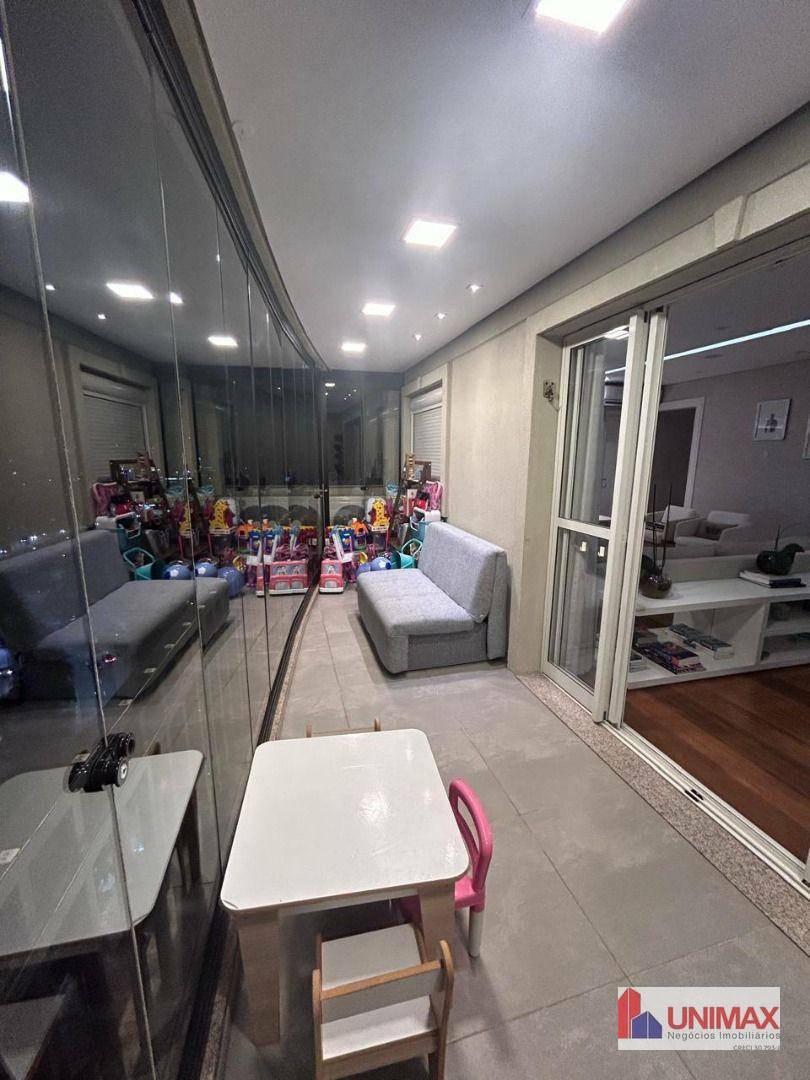 Apartamento para alugar com 3 quartos, 140m² - Foto 3