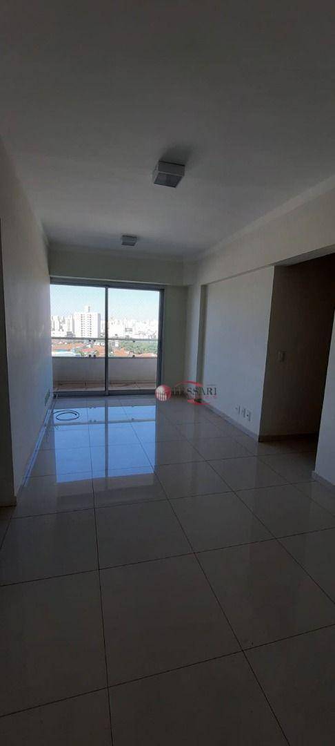 Apartamento à venda com 3 quartos, 75m² - Foto 2