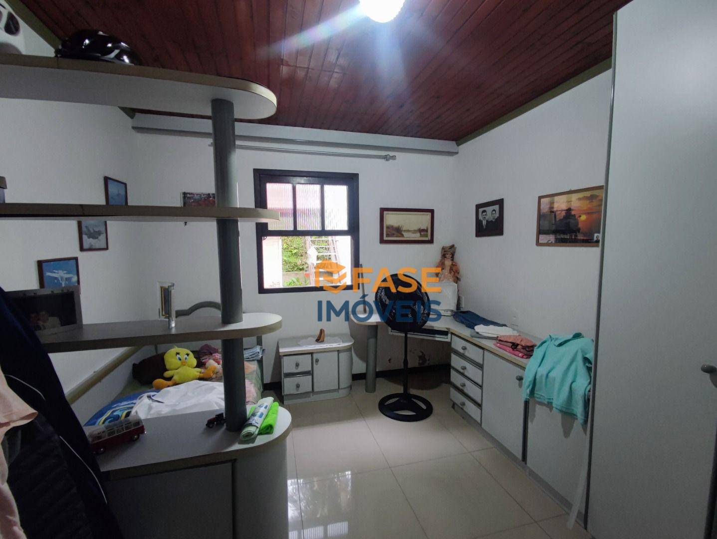 Casa à venda com 3 quartos, 180m² - Foto 13