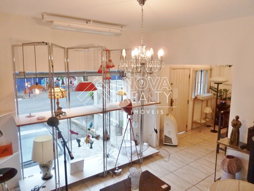 Casa para alugar com 3 quartos, 190m² - Foto 1