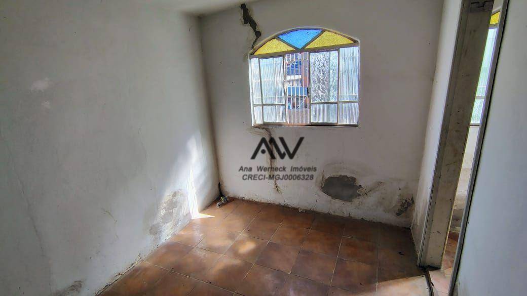 Casa à venda com 2 quartos, 90m² - Foto 11