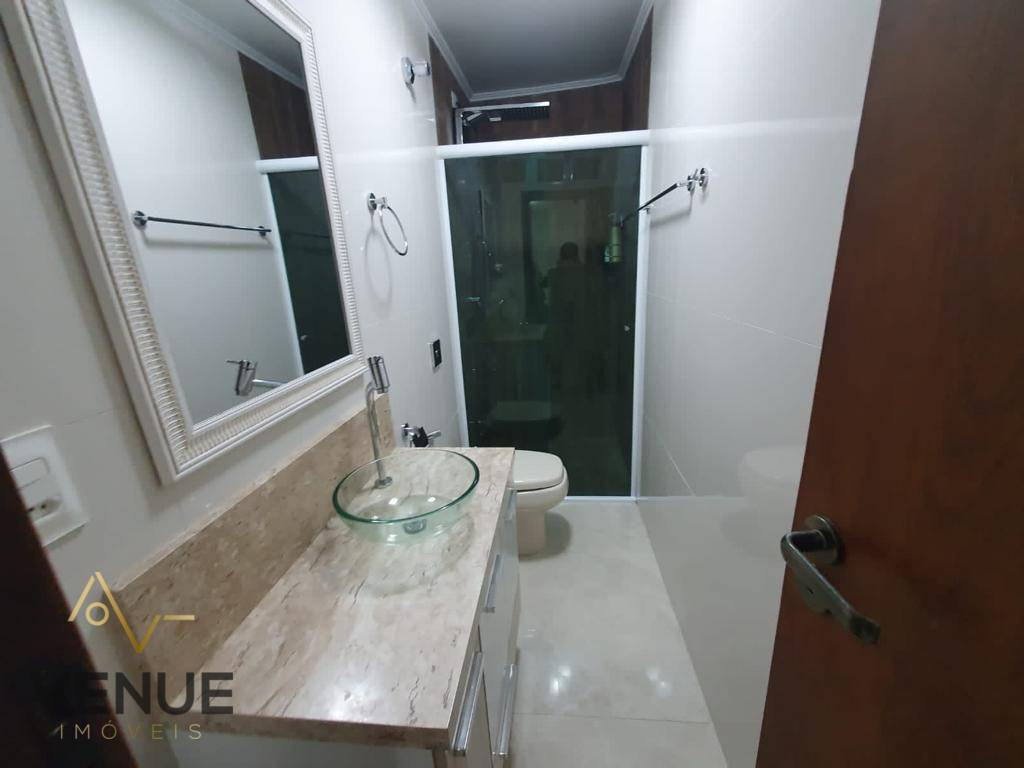 Sobrado à venda com 2 quartos, 180m² - Foto 13