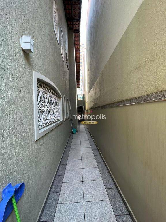 Sobrado à venda com 2 quartos, 220m² - Foto 7