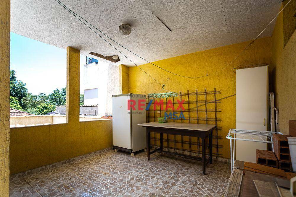 Casa à venda com 3 quartos, 200m² - Foto 24