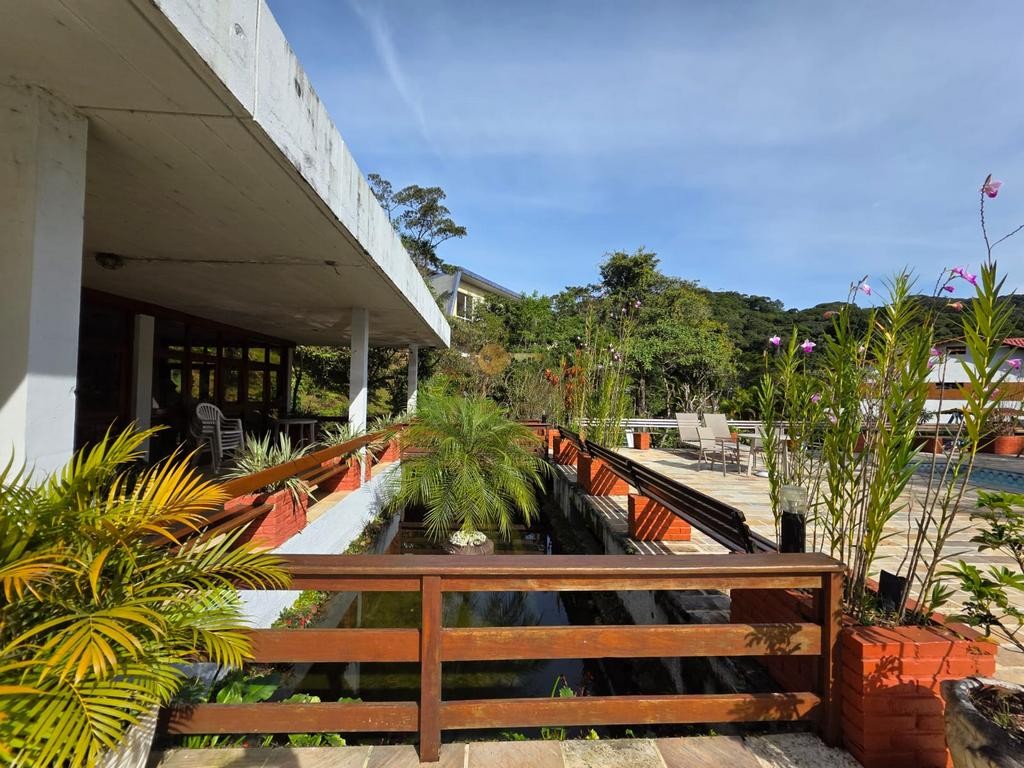 Casa de Condomínio para alugar com 4 quartos, 330m² - Foto 44