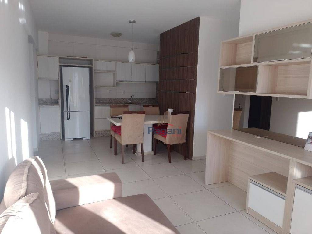 Apartamento para alugar com 2 quartos, 72m² - Foto 1