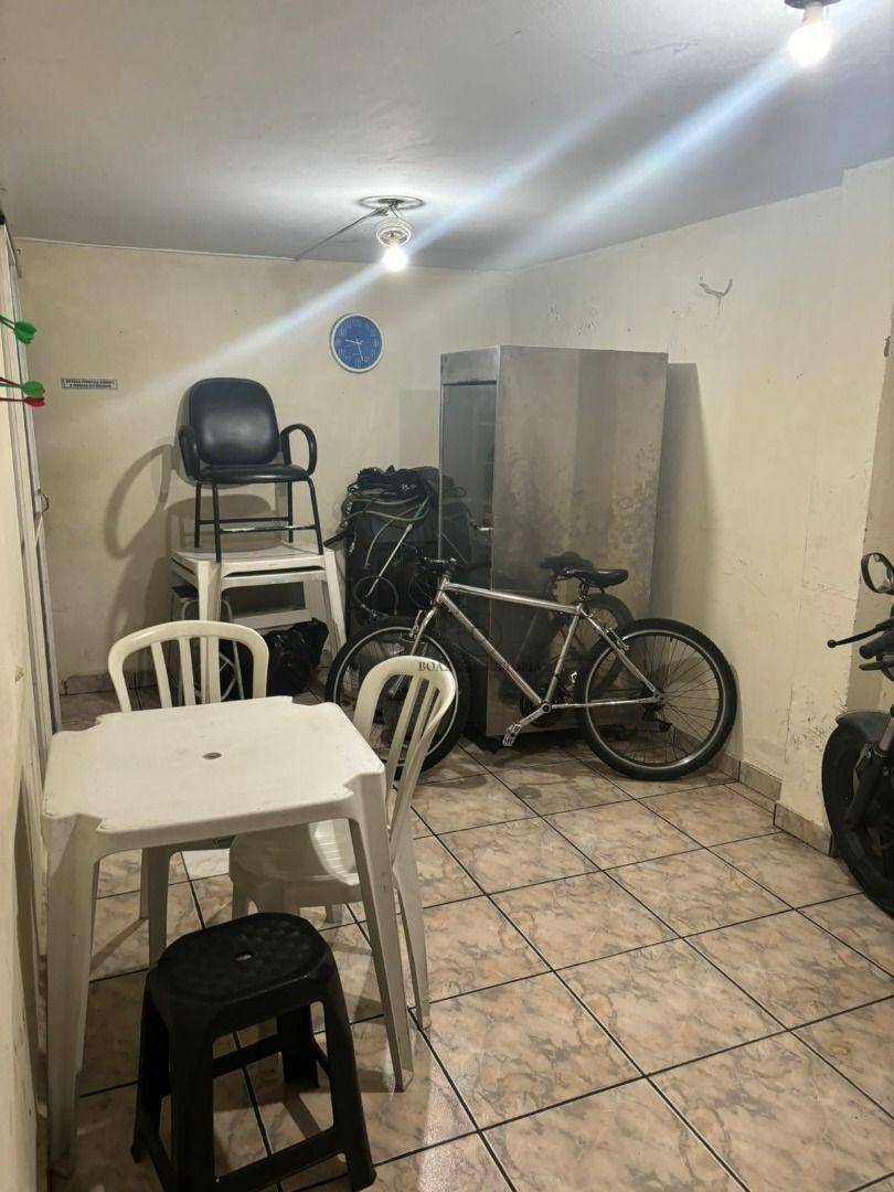 Sobrado à venda com 3 quartos, 300m² - Foto 13