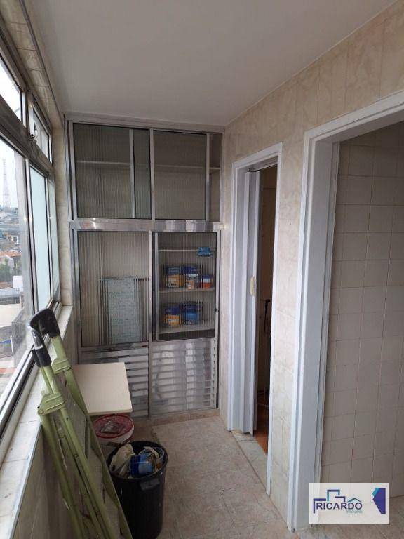 Apartamento para alugar com 2 quartos, 70m² - Foto 29