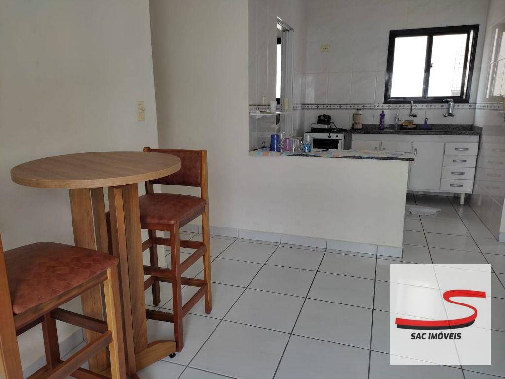 Apartamento à venda com 2 quartos, 70m² - Foto 2