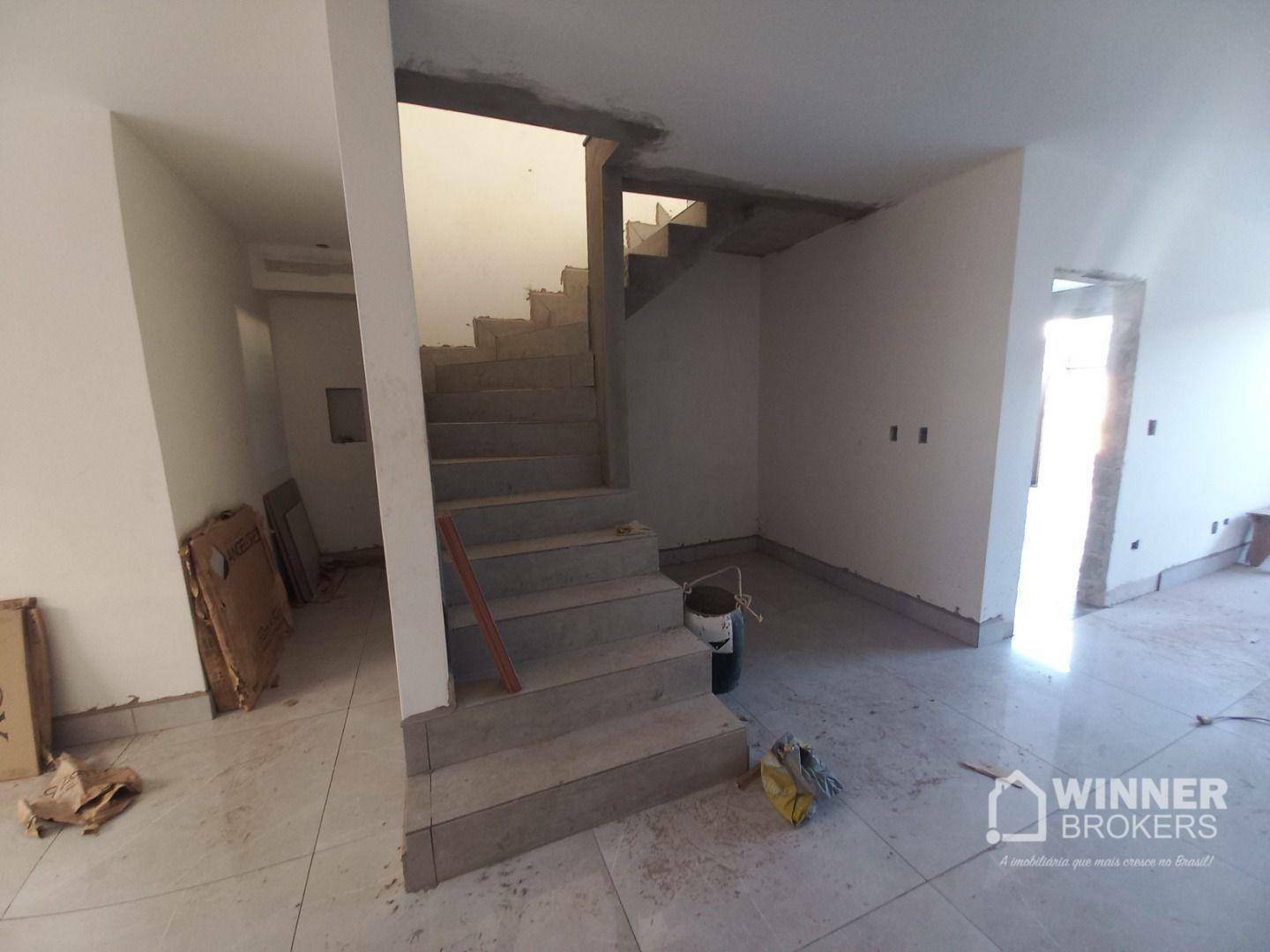 Sobrado para alugar com 3 quartos, 200m² - Foto 4