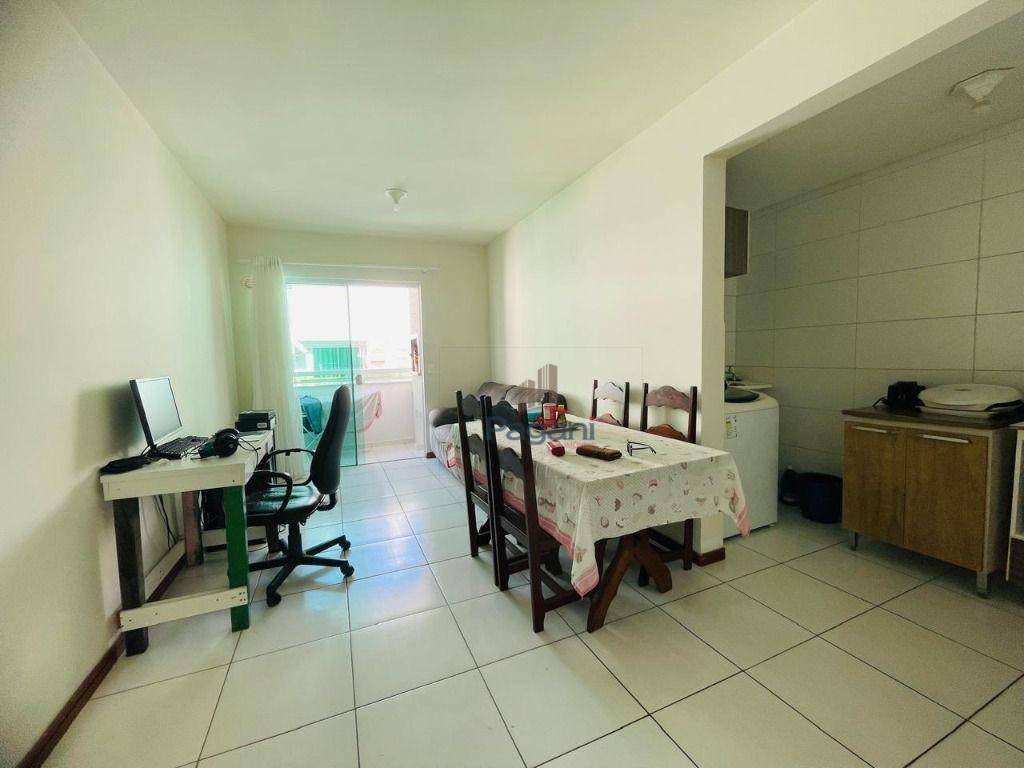 Apartamento à venda com 2 quartos, 60m² - Foto 4