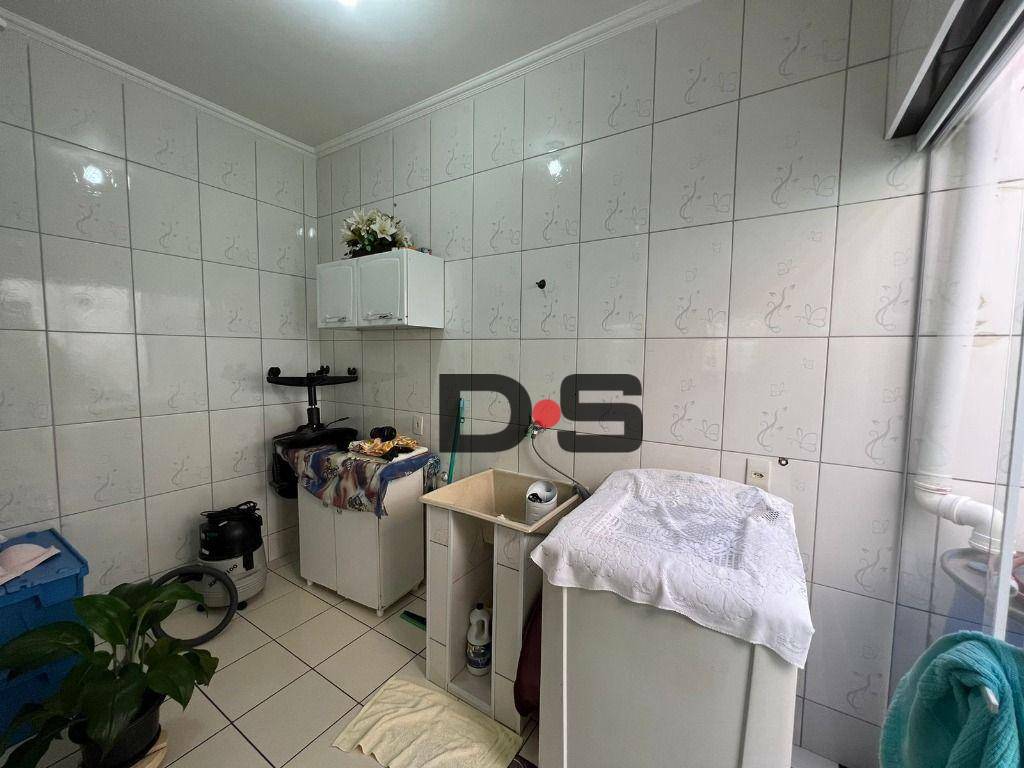 Casa à venda com 3 quartos, 125m² - Foto 4