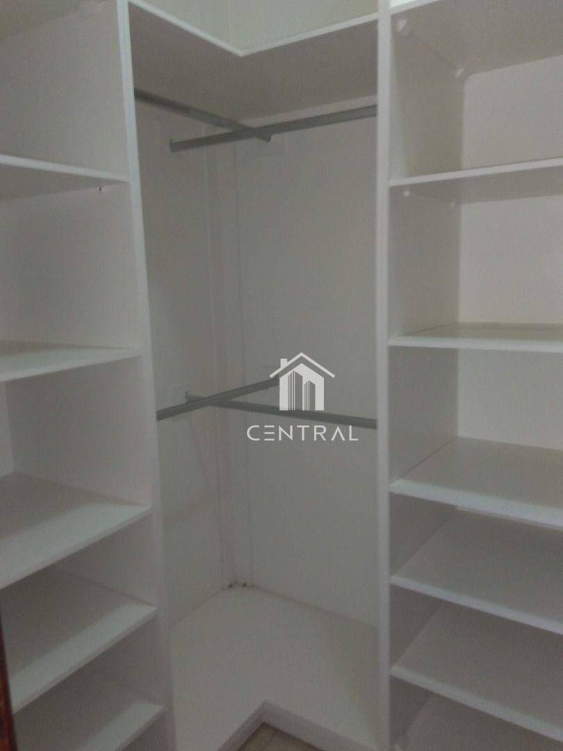 Casa à venda com 3 quartos, 212m² - Foto 18