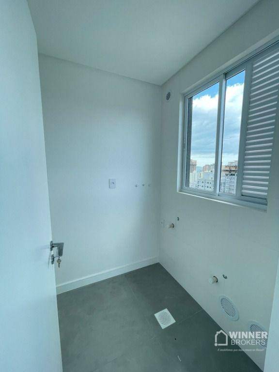 Apartamento à venda com 2 quartos, 93m² - Foto 4