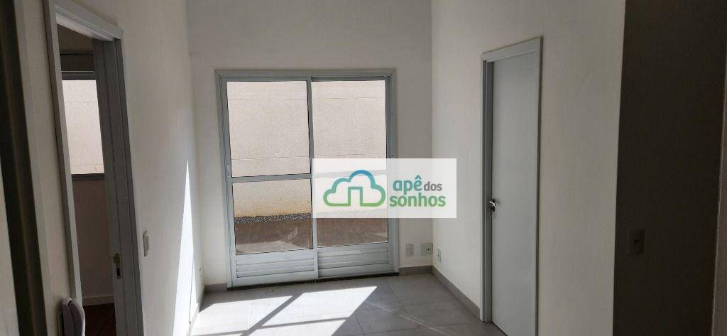 Apartamento à venda com 2 quartos, 70m² - Foto 2