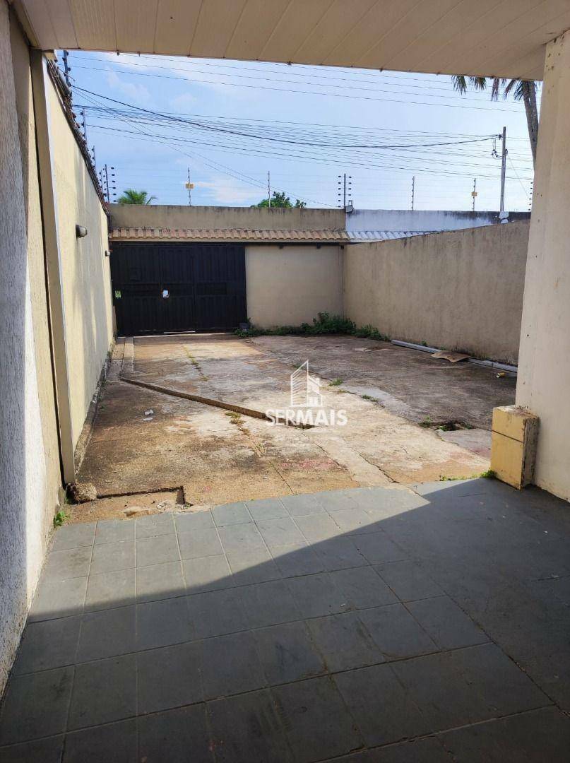 Casa à venda com 5 quartos, 360m² - Foto 2