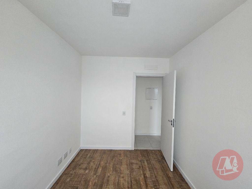 Apartamento para alugar com 3 quartos, 74m² - Foto 11