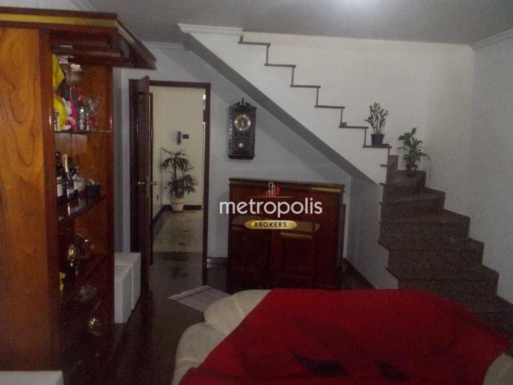 Sobrado à venda com 3 quartos, 200m² - Foto 1