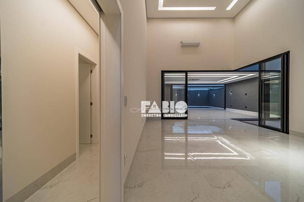 Casa de Condomínio à venda com 3 quartos, 290m² - Foto 9