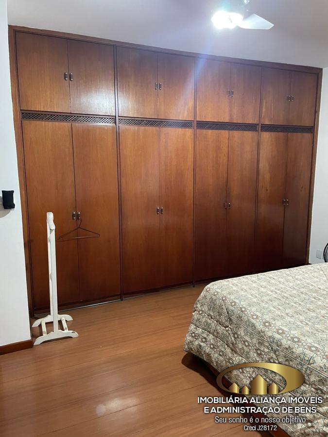 Casa à venda com 3 quartos, 1160m² - Foto 14